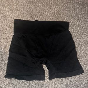 colsie black biker shorts